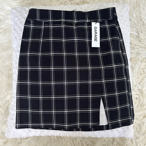 Mini Skirt - Picture 3 of 3